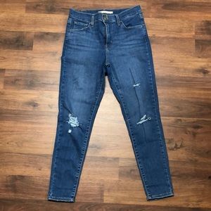 Levi’s jeans (skinny)